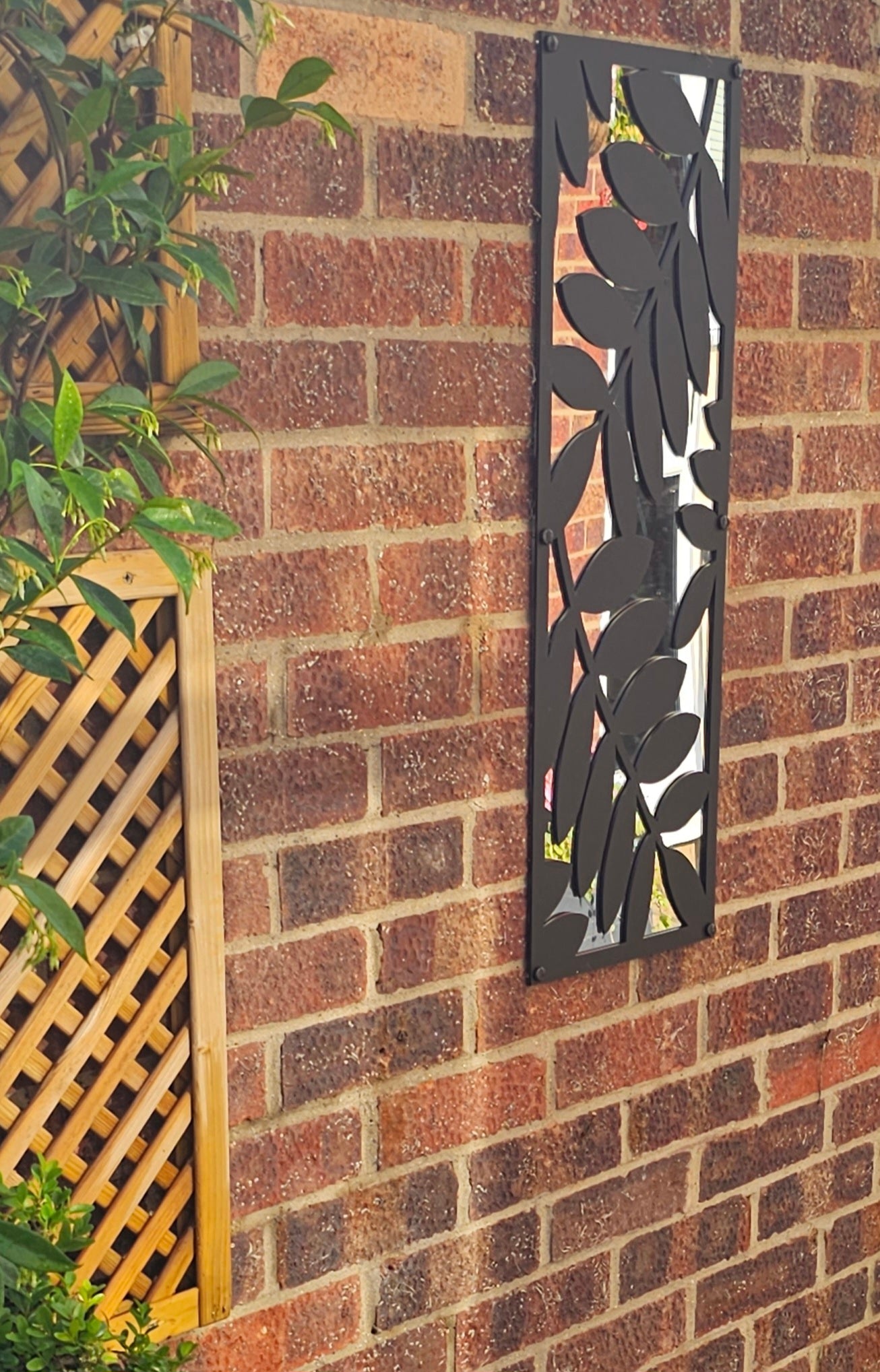 Acrylic Mirrored Garden Screen