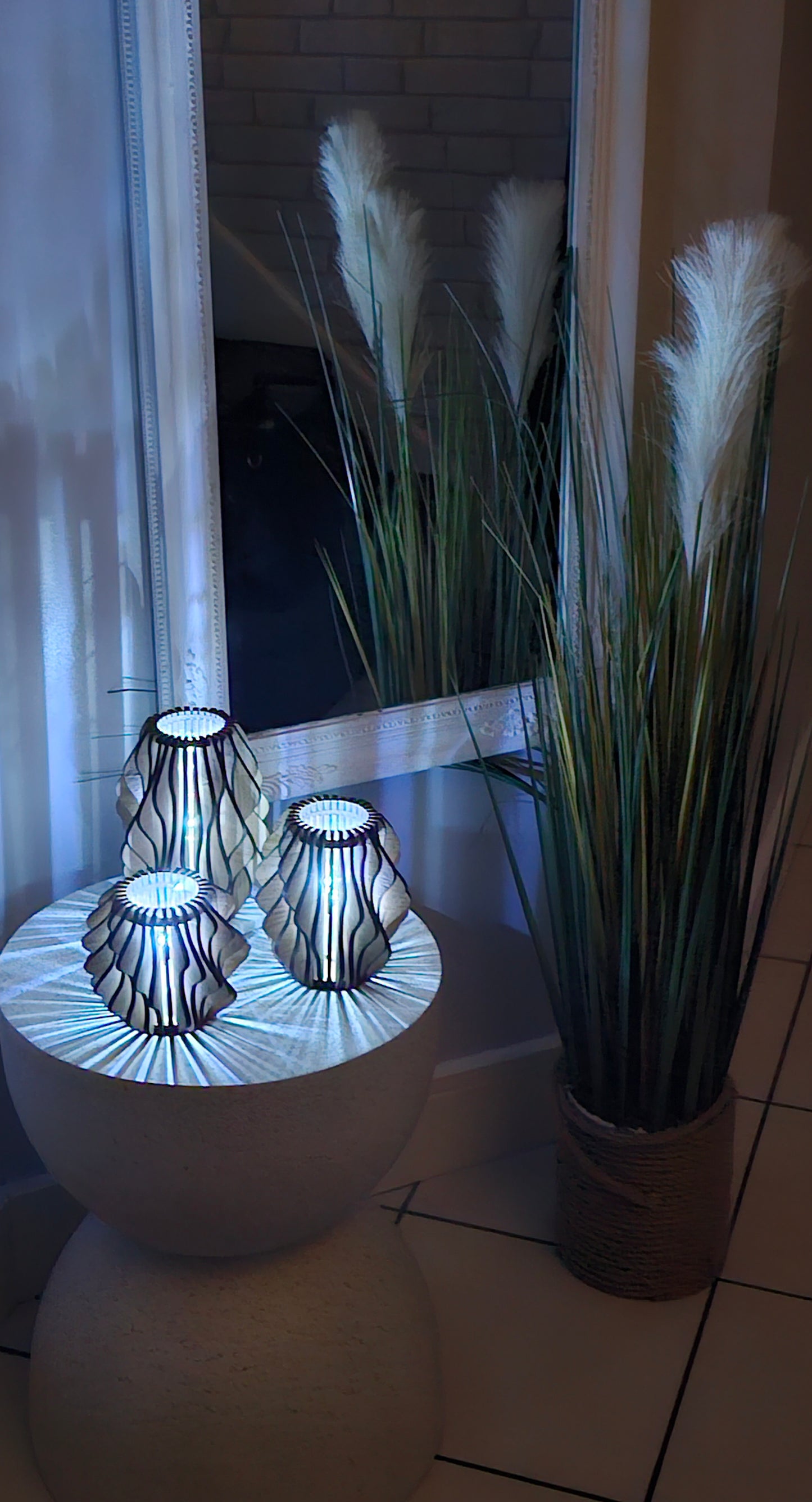 Modern Oak Veneer Decorative Ornaments